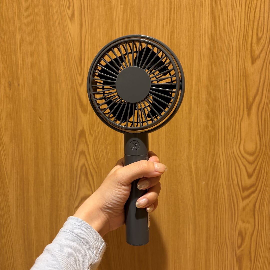 角度が変えられる充電式ハンディファン画像