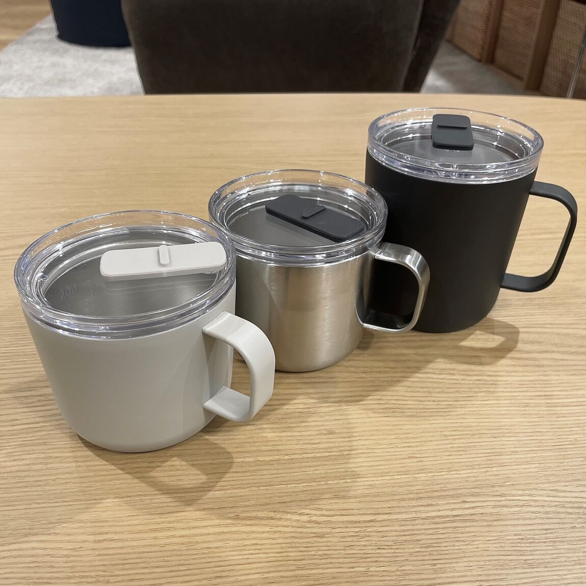 目盛付き保温保冷蓋付きマグカップ