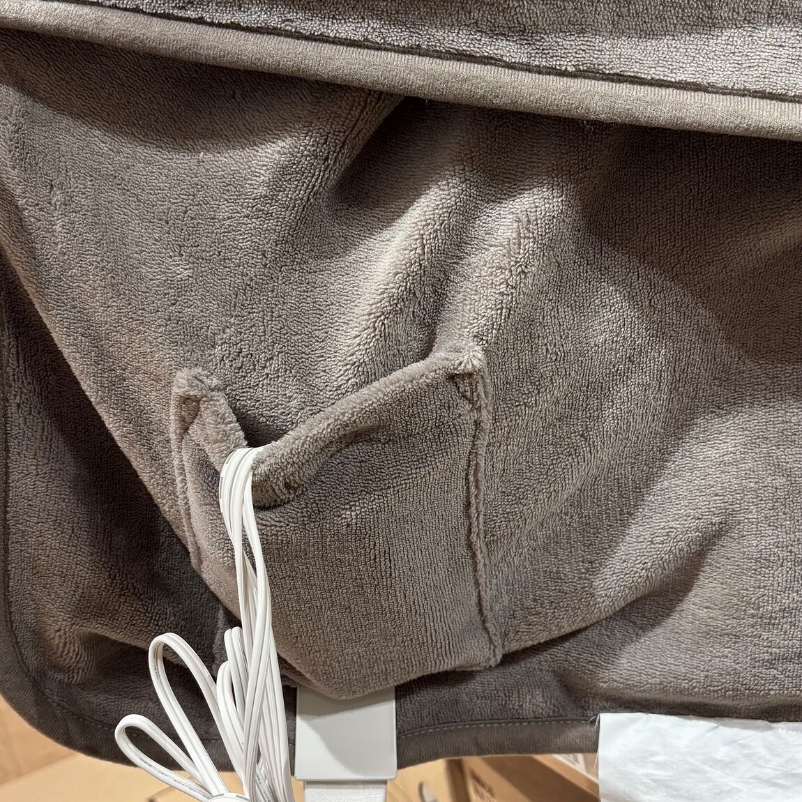 羽織れる電気ブランケット