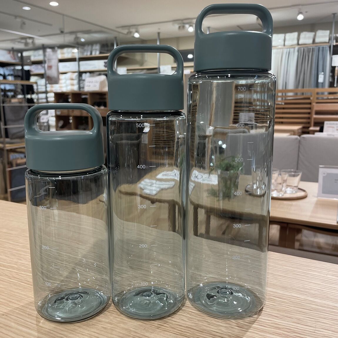 目盛り付きドリンクボトル