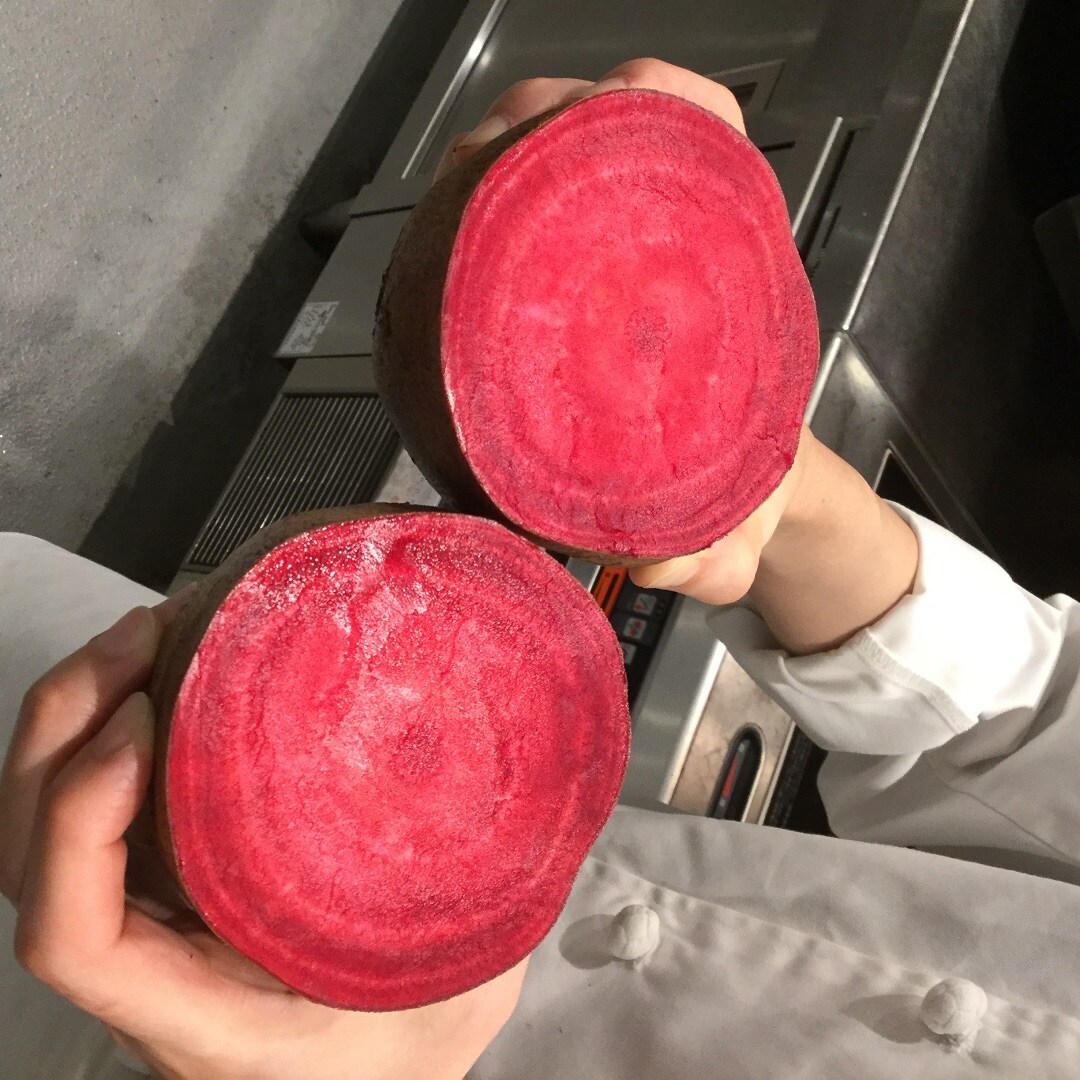 ほうれん草とビーツのサラダ｜季節のデリ