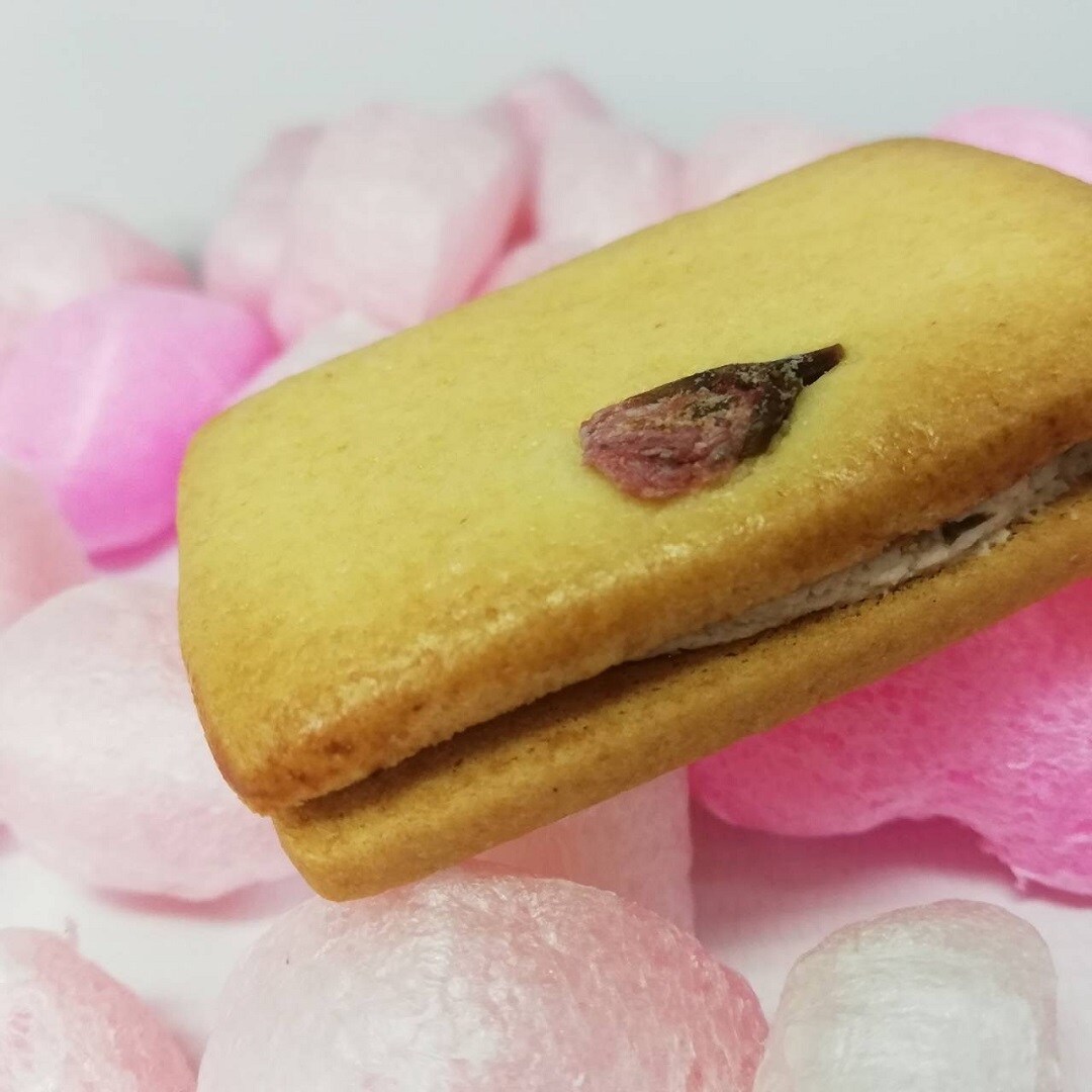 さくらのクリームサンド