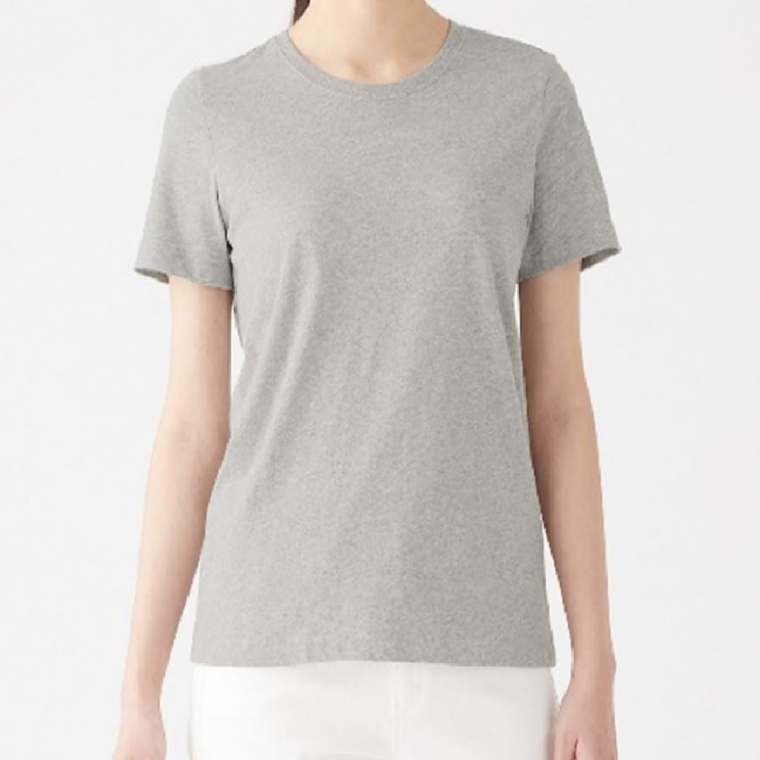 グレーＴシャツ