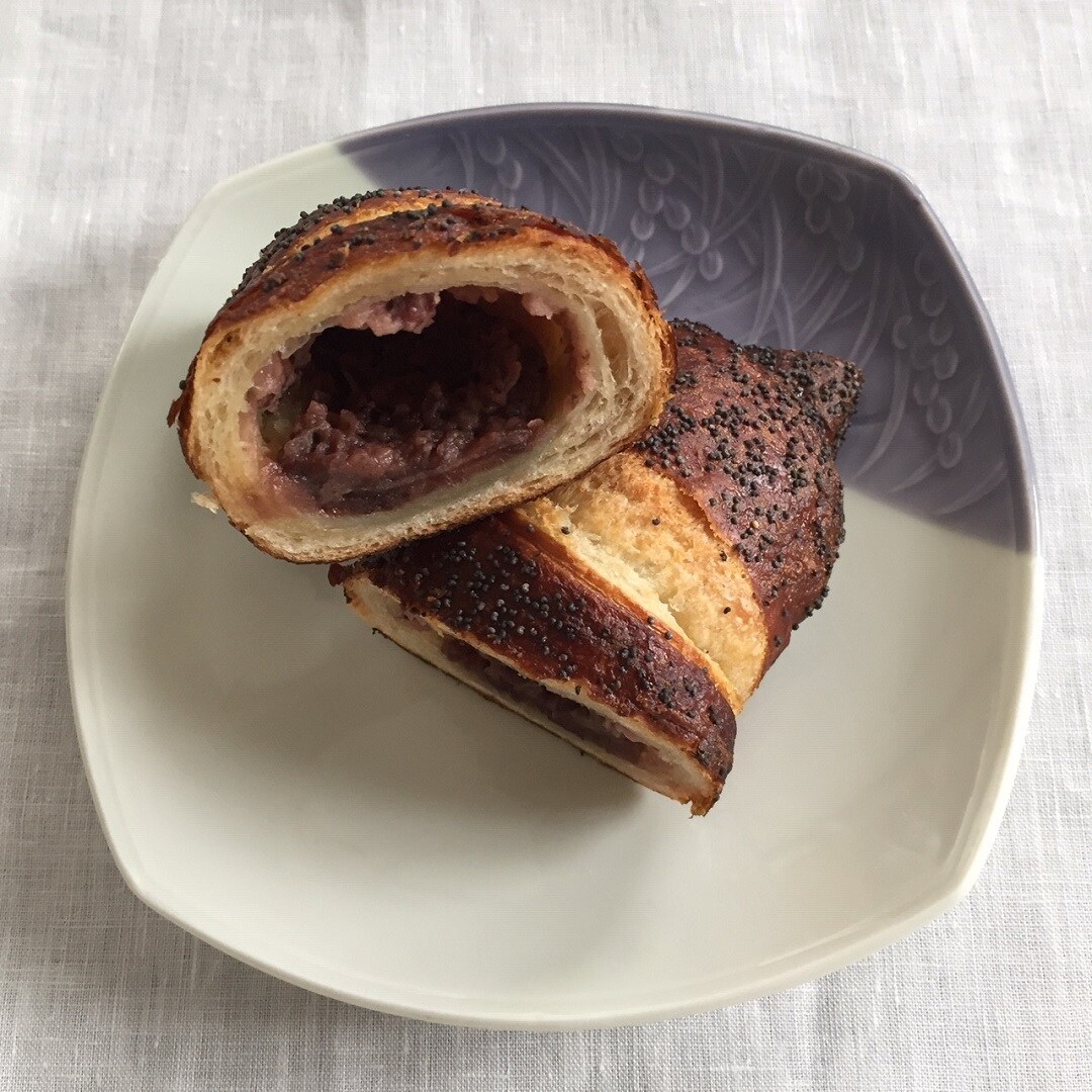あんクロワッサン断面