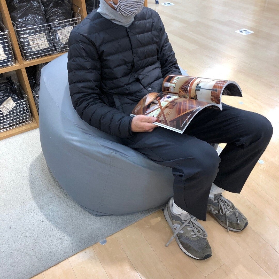 座ってみた