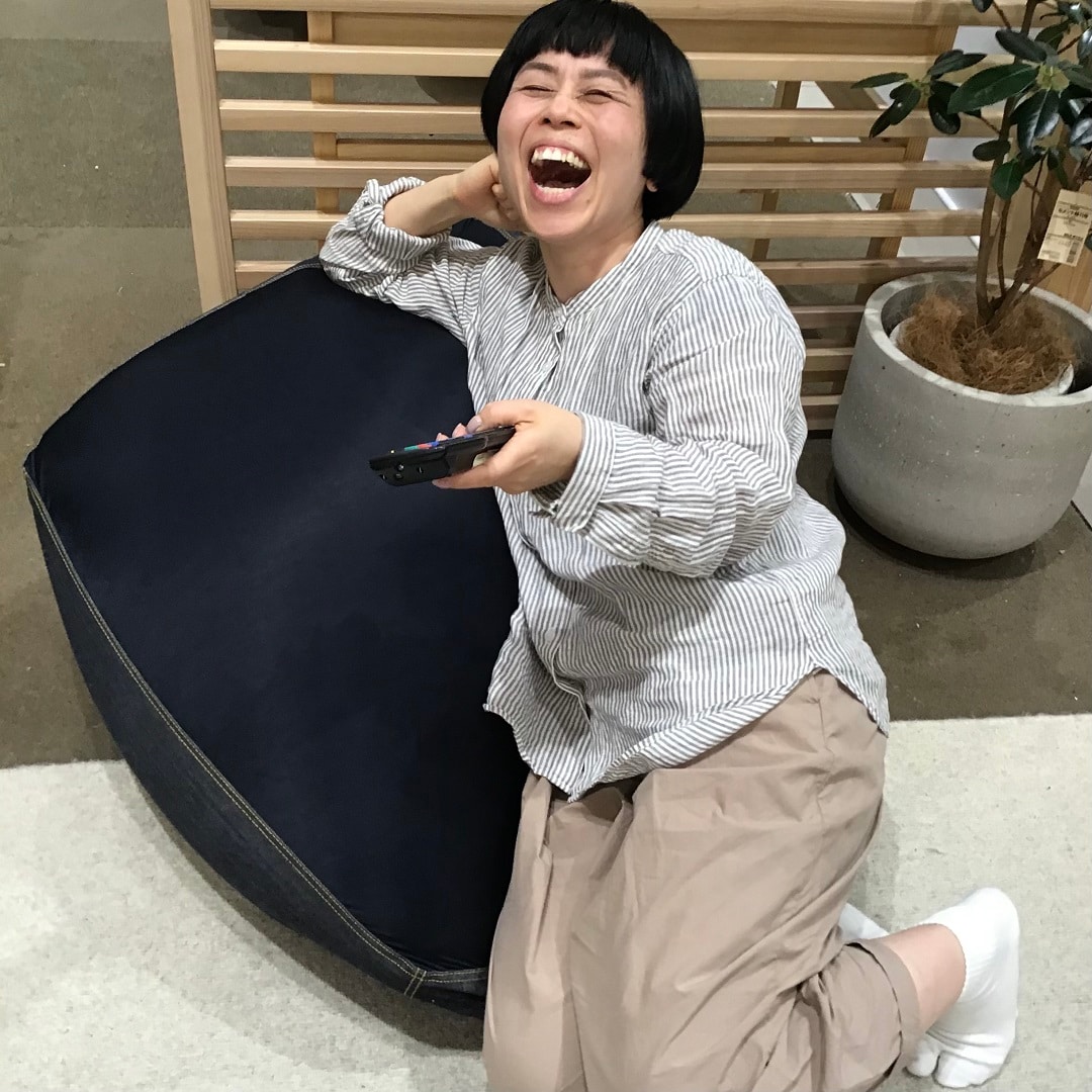 お母さんを笑顔にしよう～体にフィットするソファ～