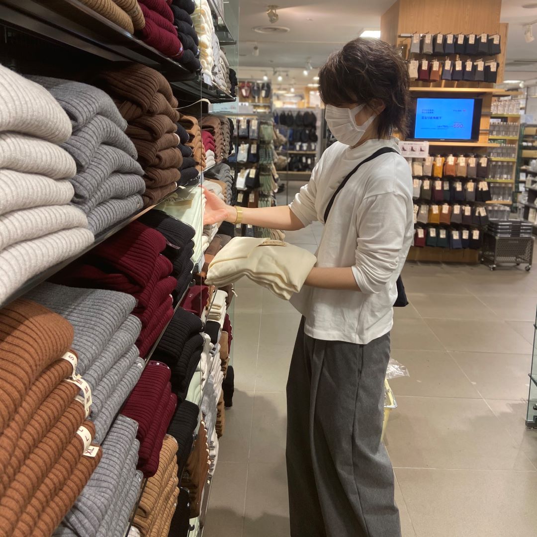 モックTシャツ