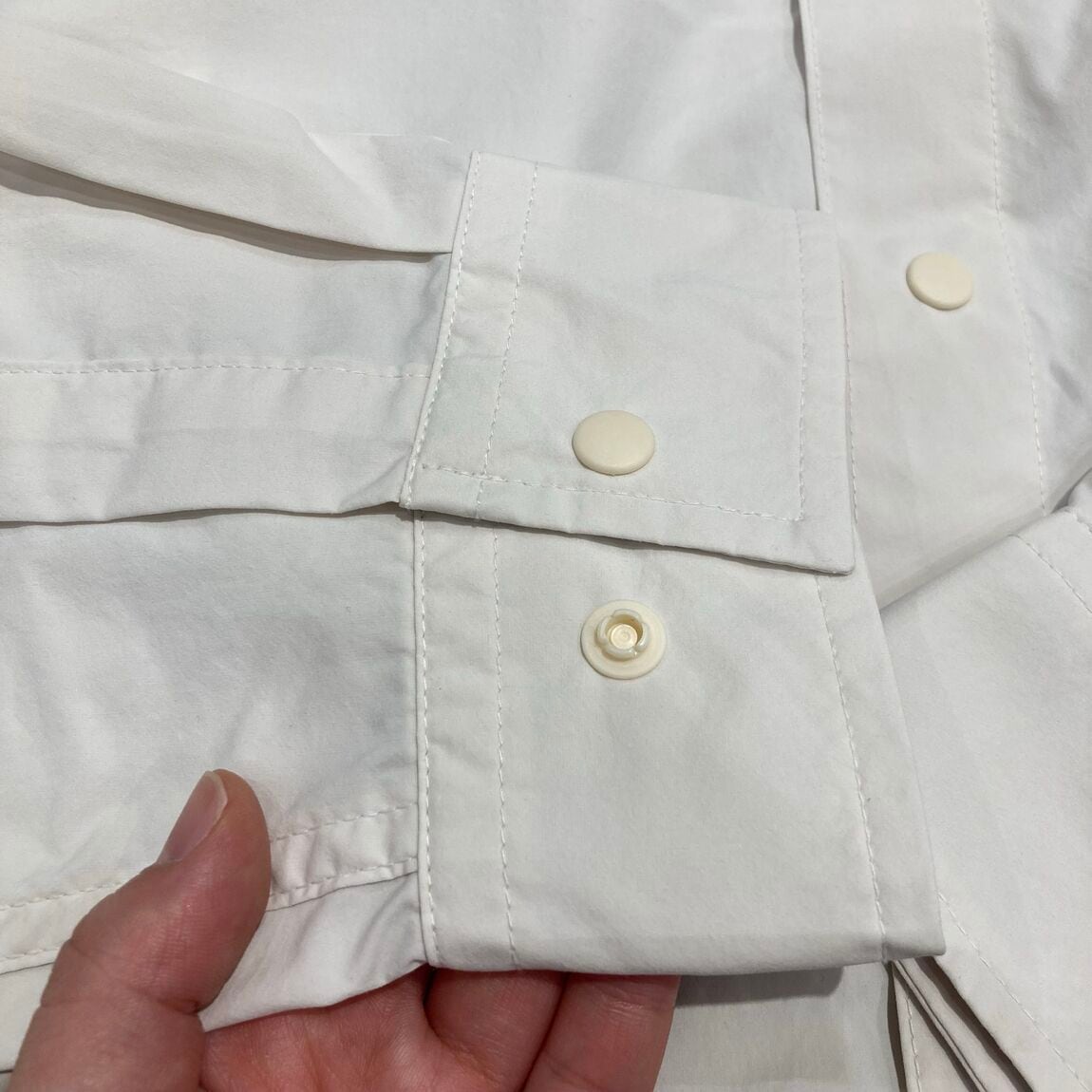 【みのおキューズモール】気軽に着られる秋の一枚_tP4595