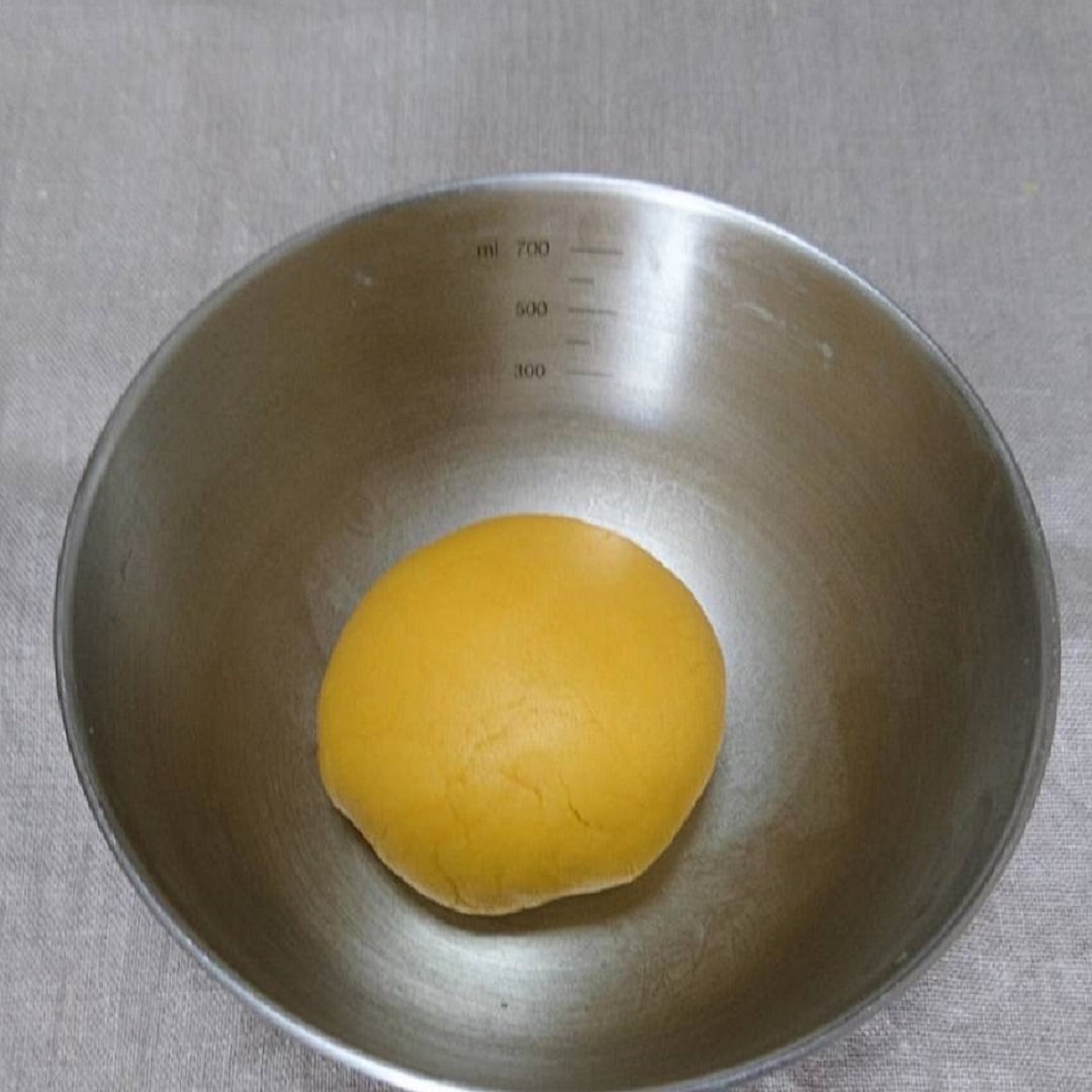 丸くまとまった生地