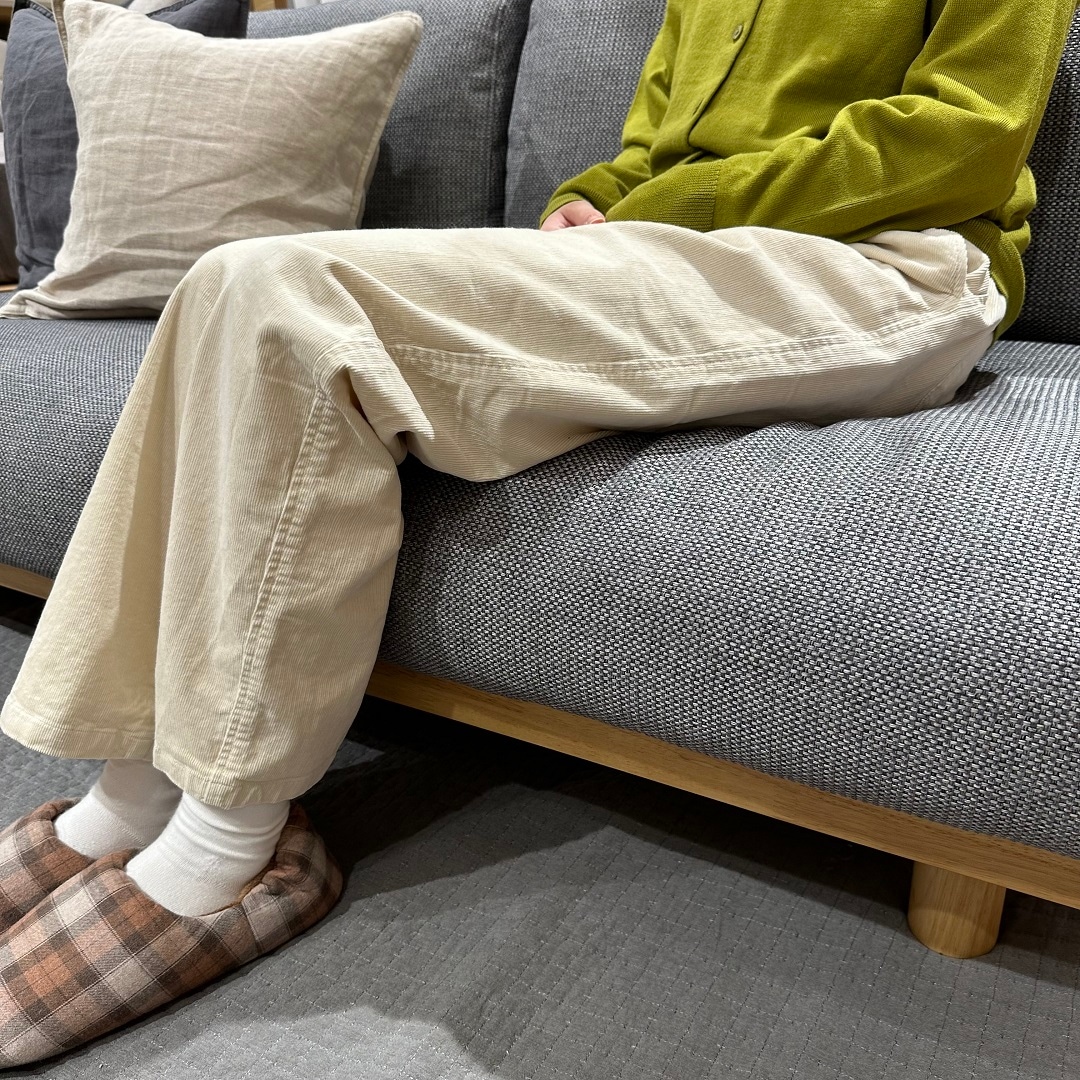 【アル・プラザ草津】はきたくなるコーデュロイパンツ