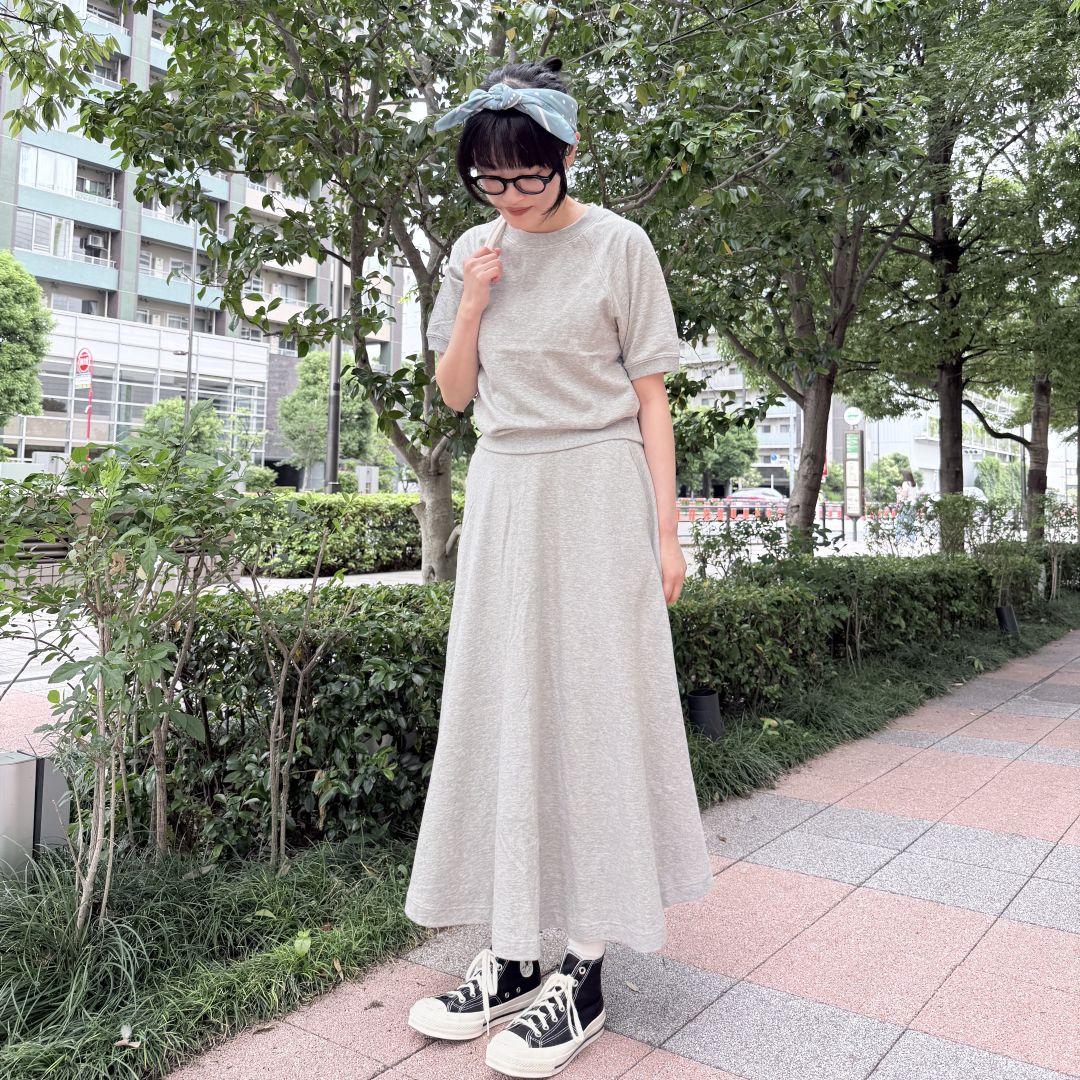 下向き