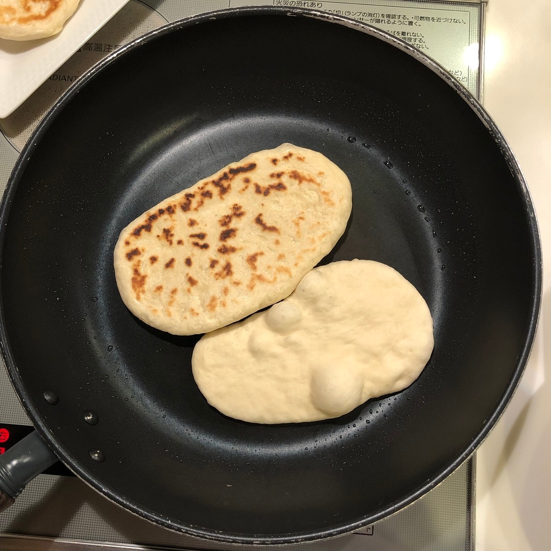 フライパンとナン