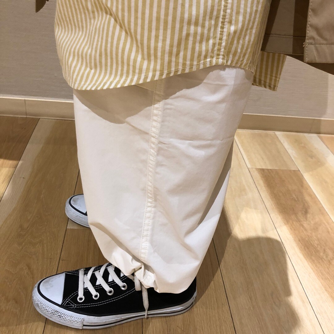 パラシュートパンツ