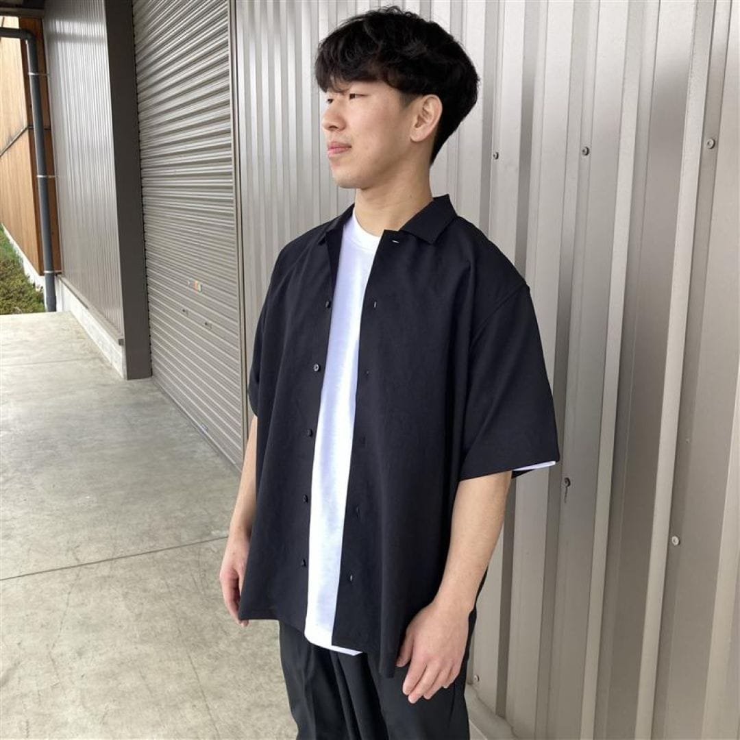 風を通すシャツと合わせて上半身