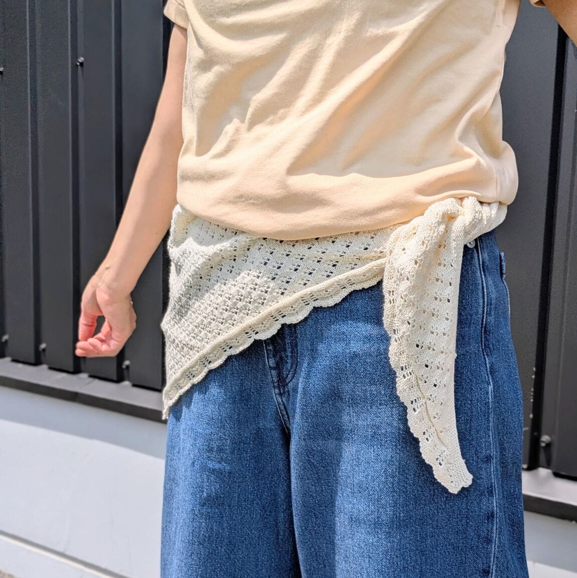 【新庄】コットン透かし編みニット　三角スカーフのご紹介_fYOeC0