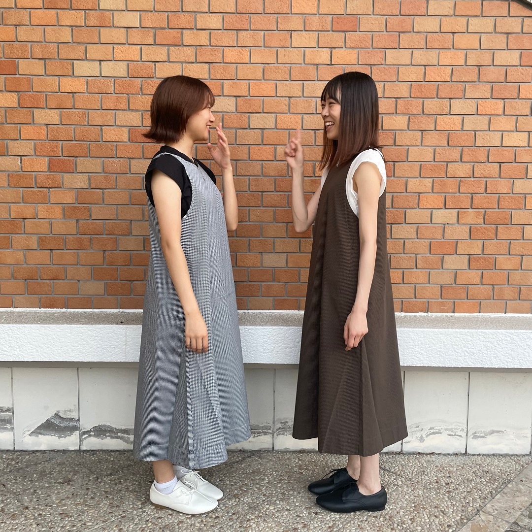 婦人　おたより　横向き
