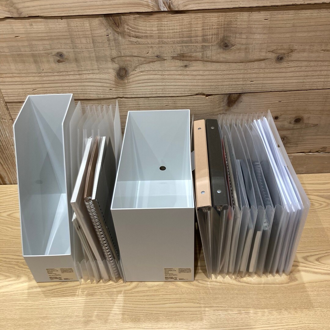 ファイルボックスとじゃばらファイルの写真