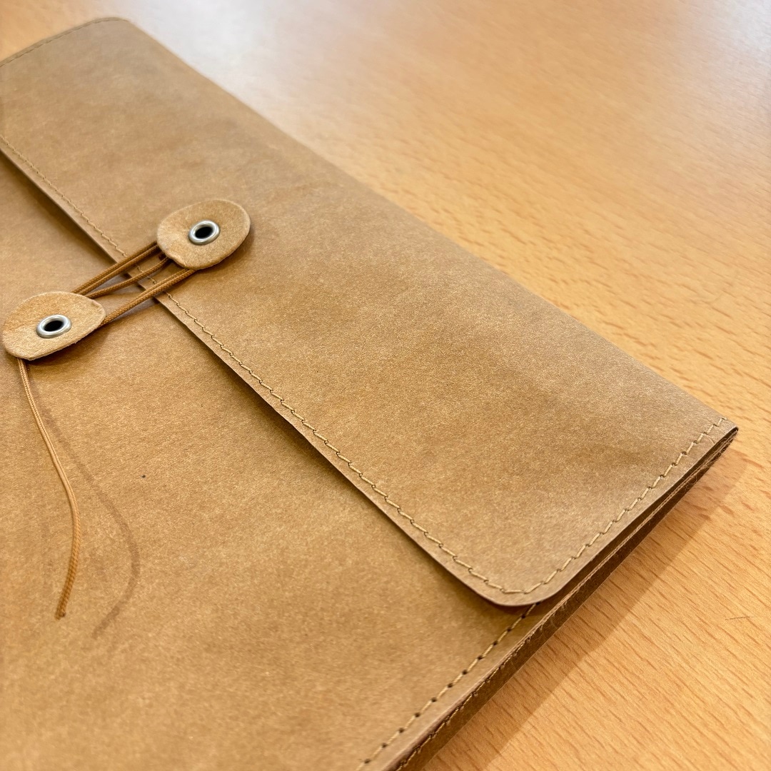 ジーンズラベル書類ケース玉ひも付 B5・使用中