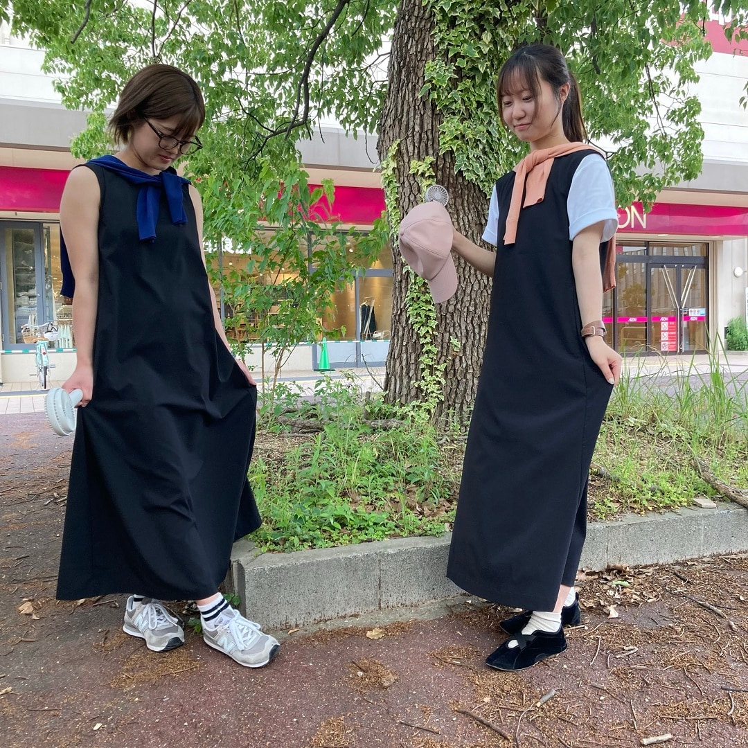 スリーブレスワンピース
