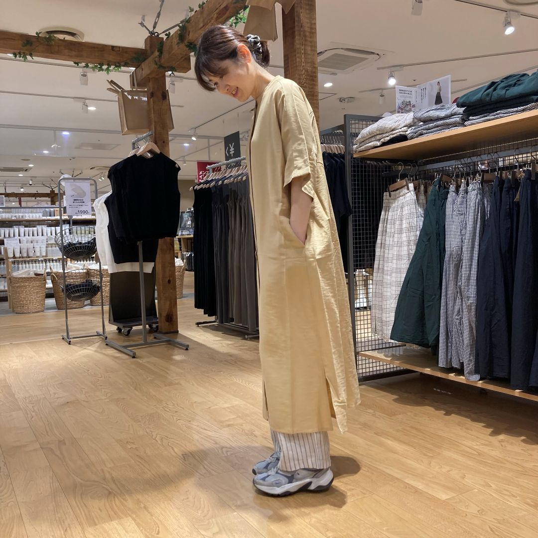 スタッフスナップ婦人