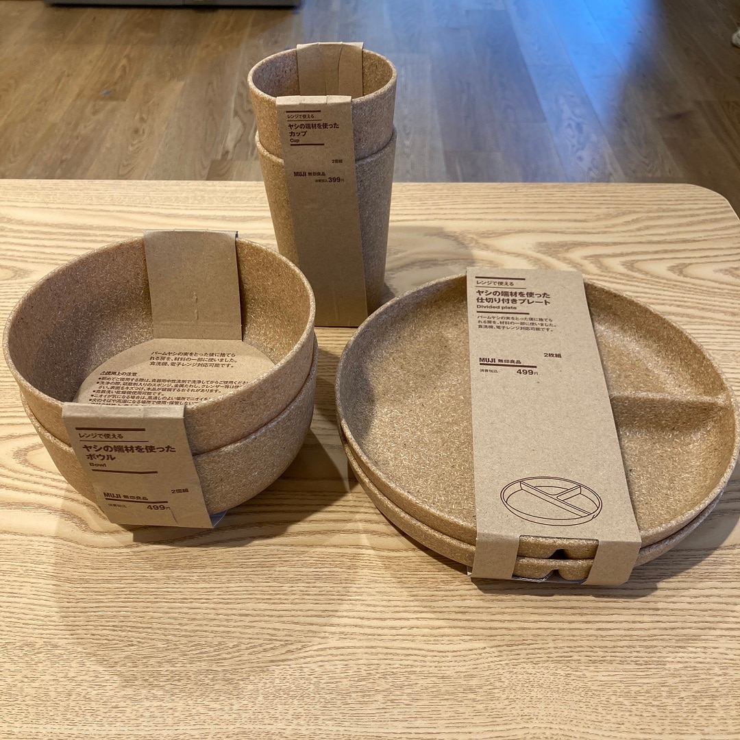 ヤシの端材を使った食器