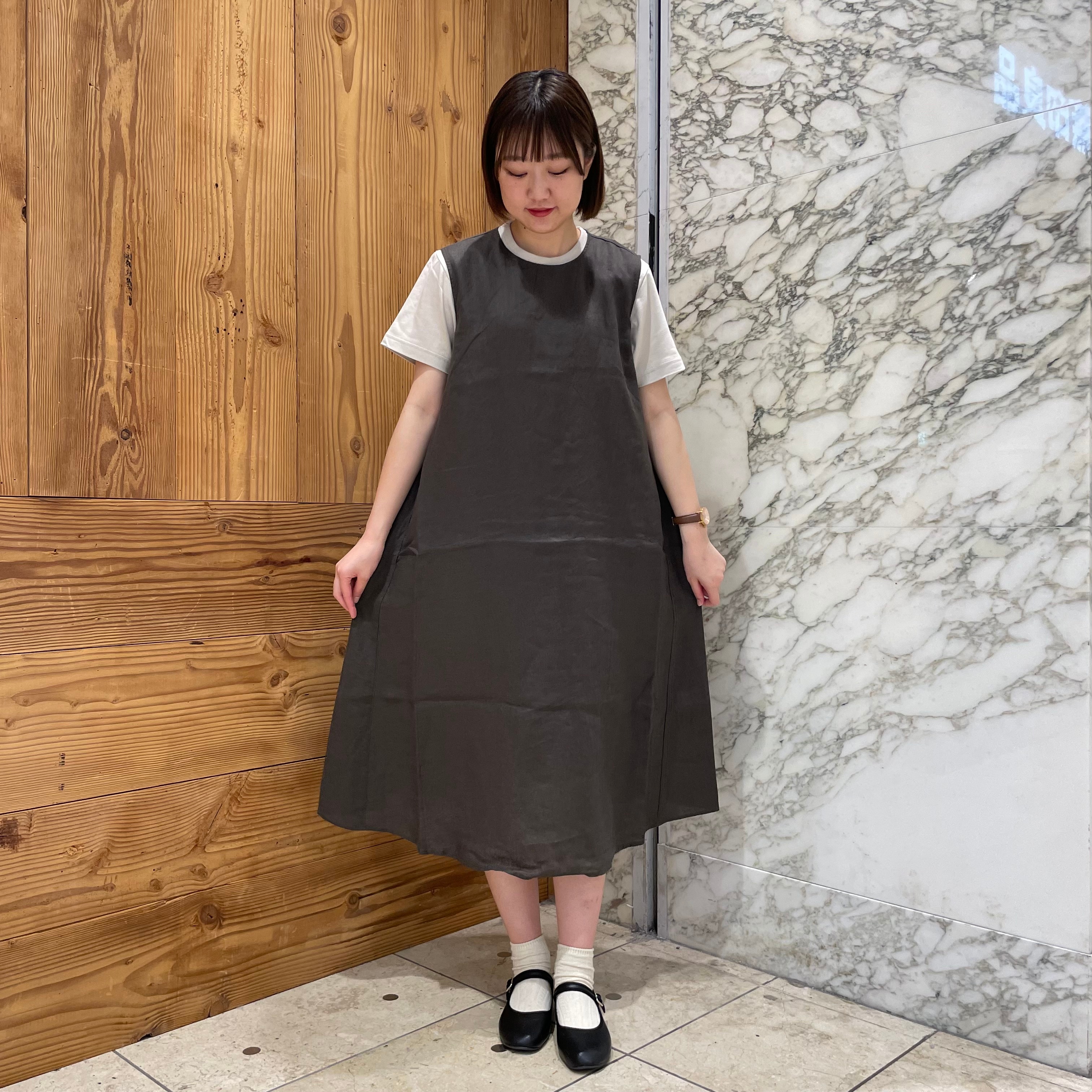 フレンチリネン洗いざらしスリーブレスワンピース