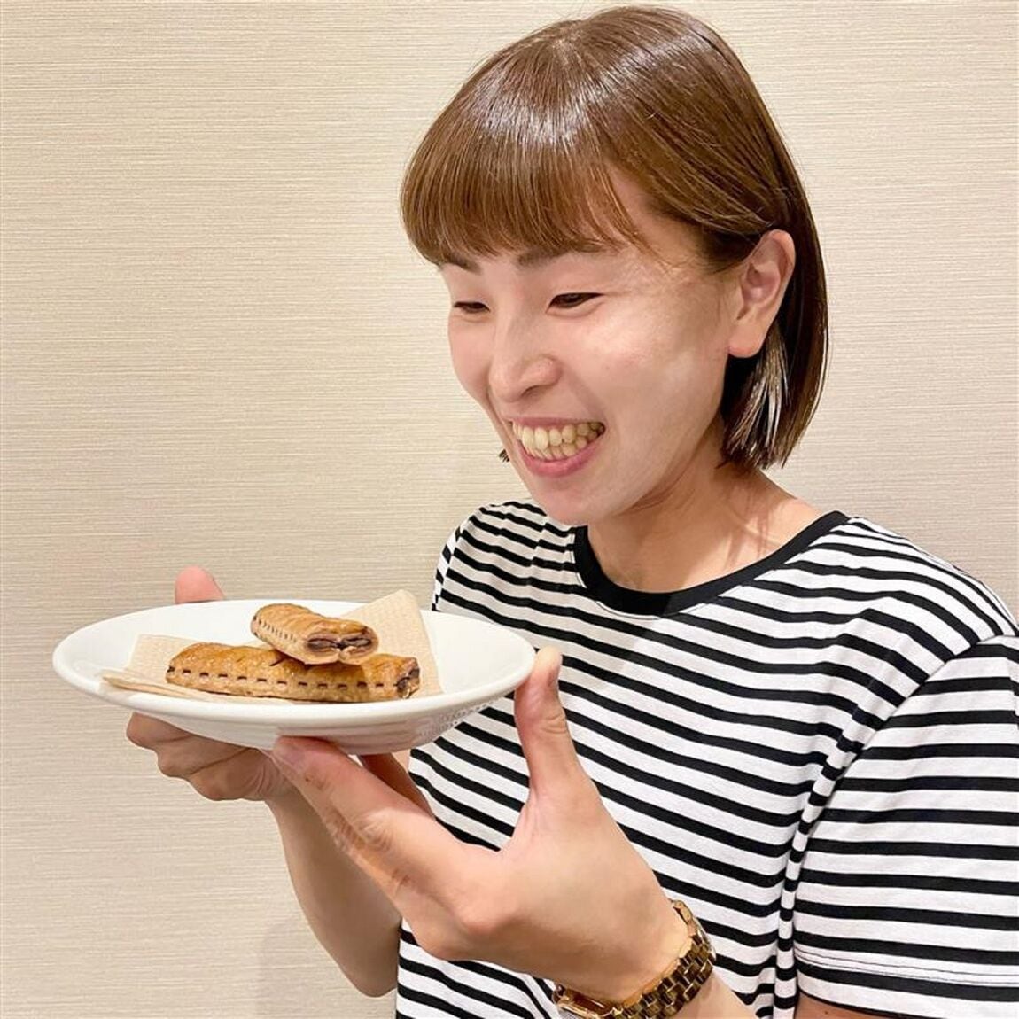 塩チョコ　女性スタッフ写真2