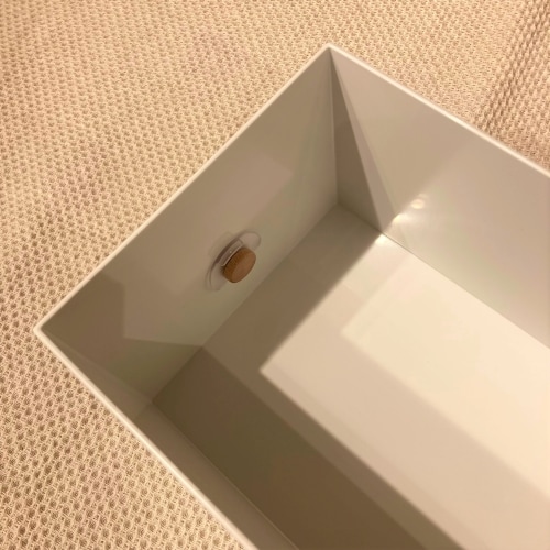 取り付けられた引き出しやすくなるつまみの画像