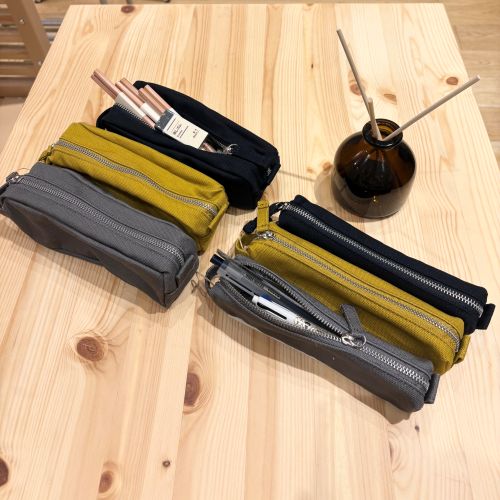 無印良品の帆布でできたペンケース