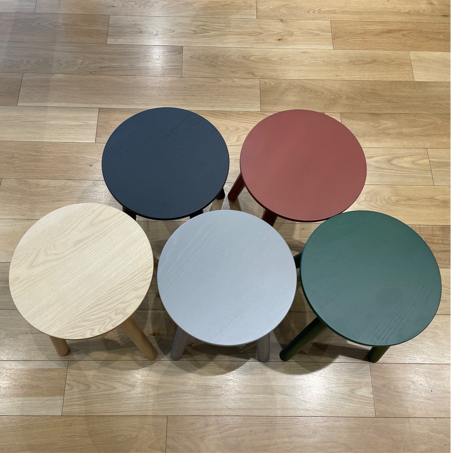 【ノブレスパルク袋井】新商品 木製スツールとカフェテーブル 展示あります! |インテリアアドバイザー_f6EWwq