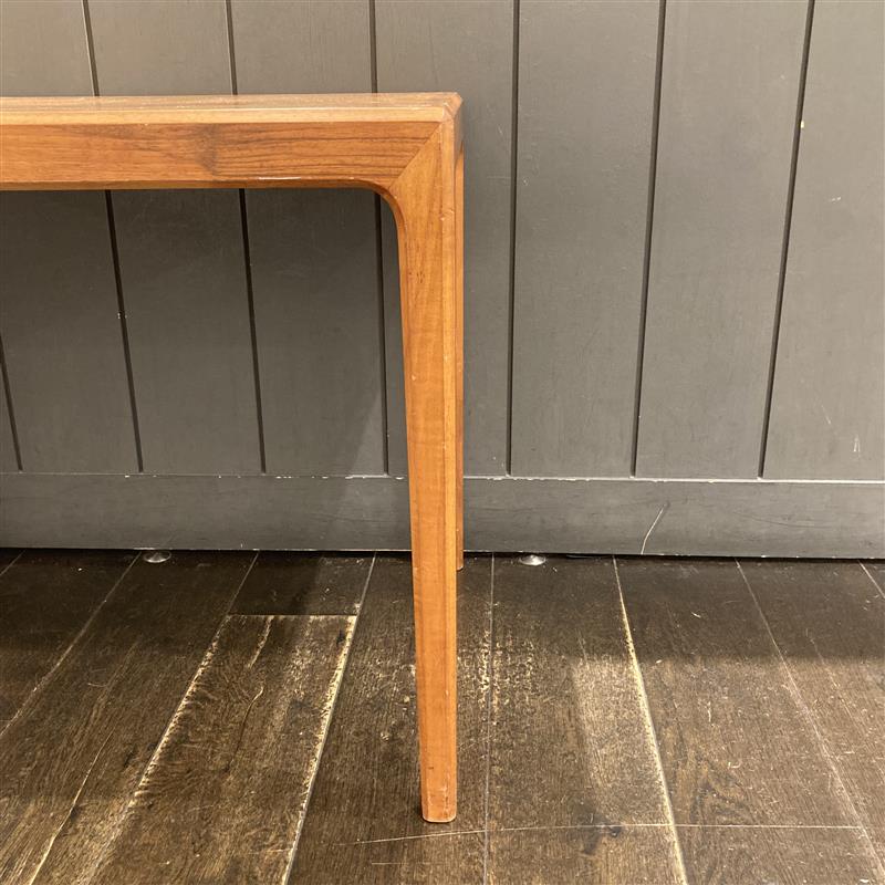 ローテーブル４