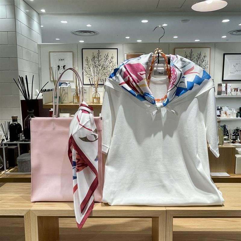 【IDÉE渋谷店】「吉野マオ」新作オリジナルTシャツ発売_VN1Q6x