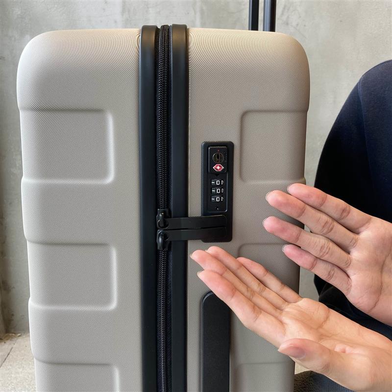 【コープさっぽろぬまのはた】旅の必需品「ハードキャリーケース」のご紹介_P12Oxr