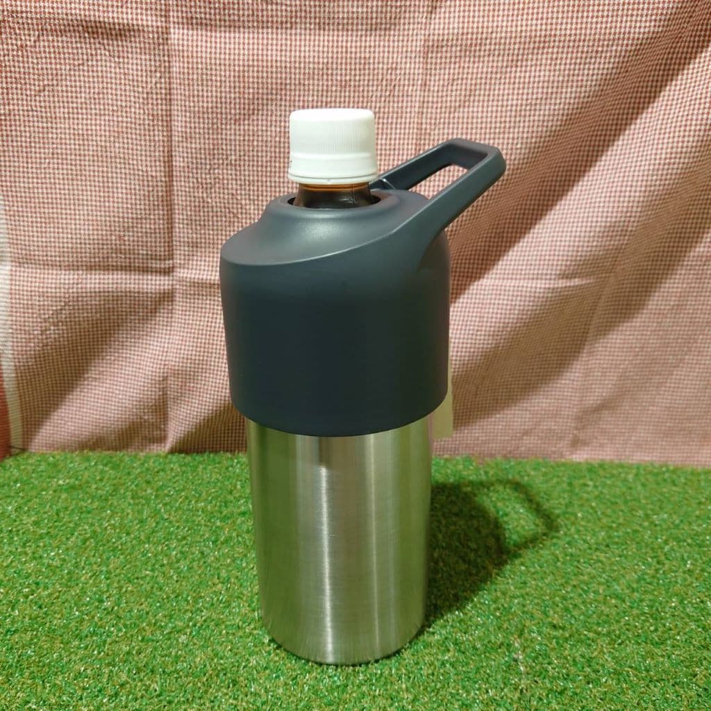 保冷ボトル　蓋閉めた状態