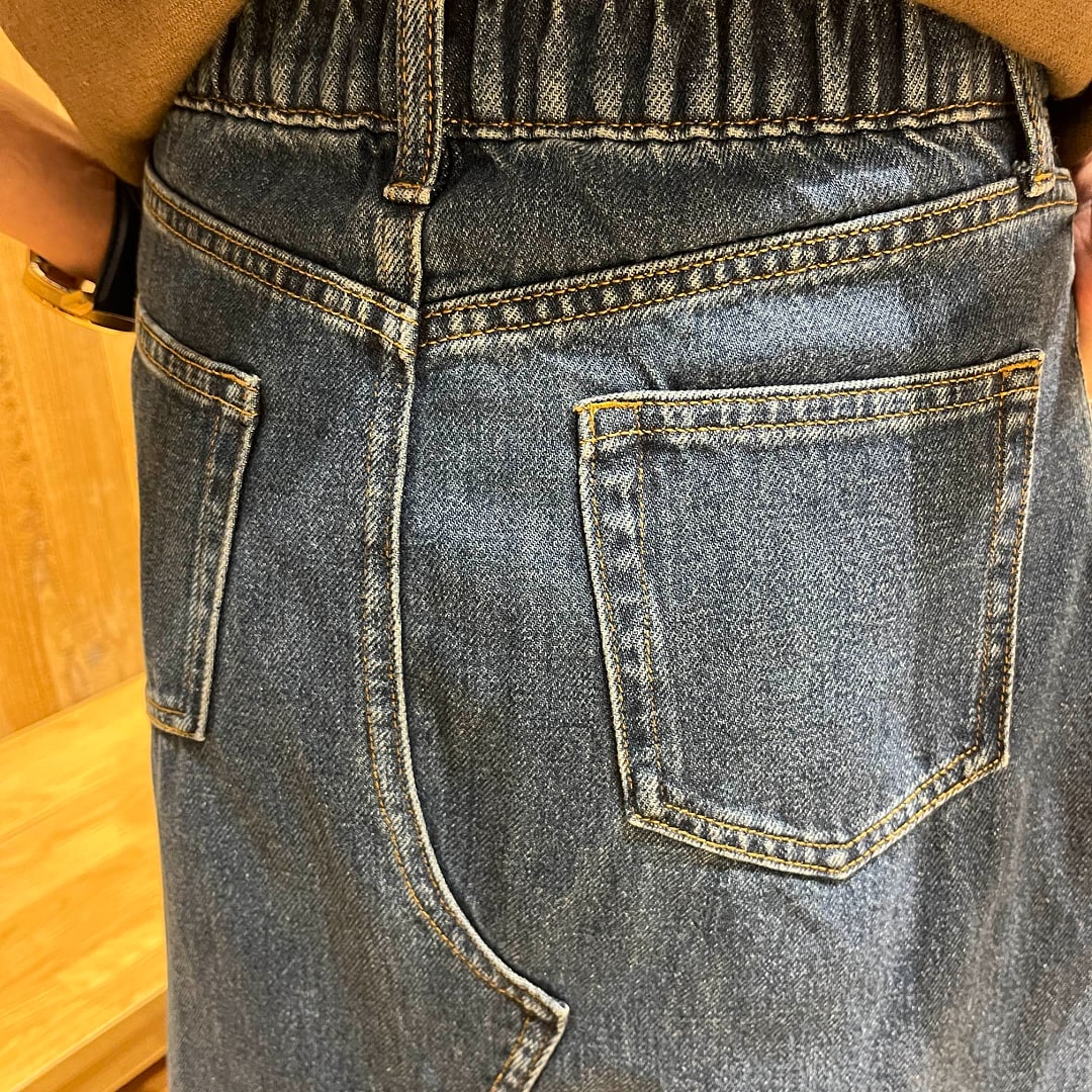 うしろ