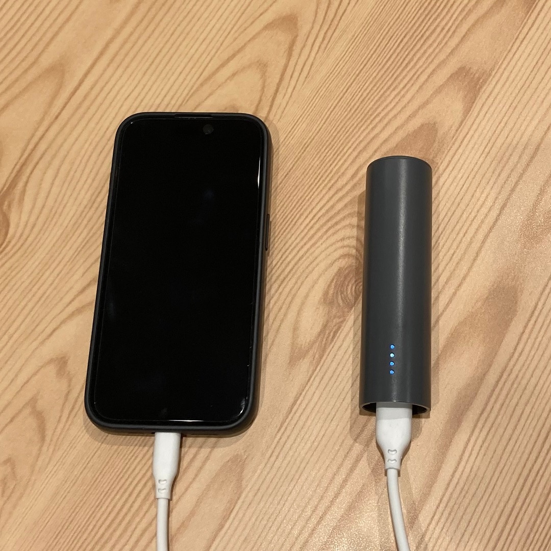 モバイルバッテリーとしても使用できます。