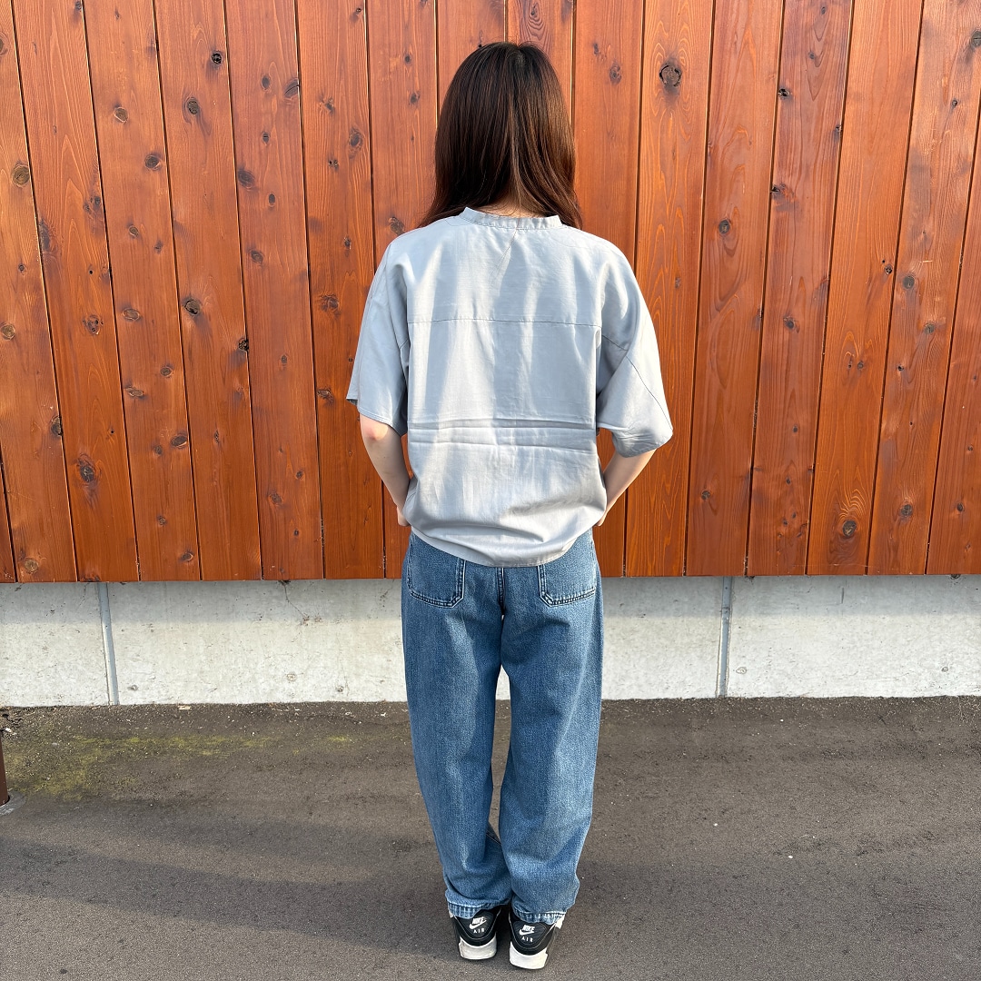 後ろ