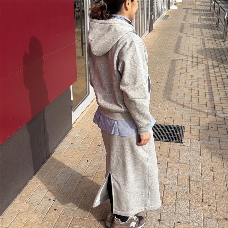 スタッフスナップ後ろ姿