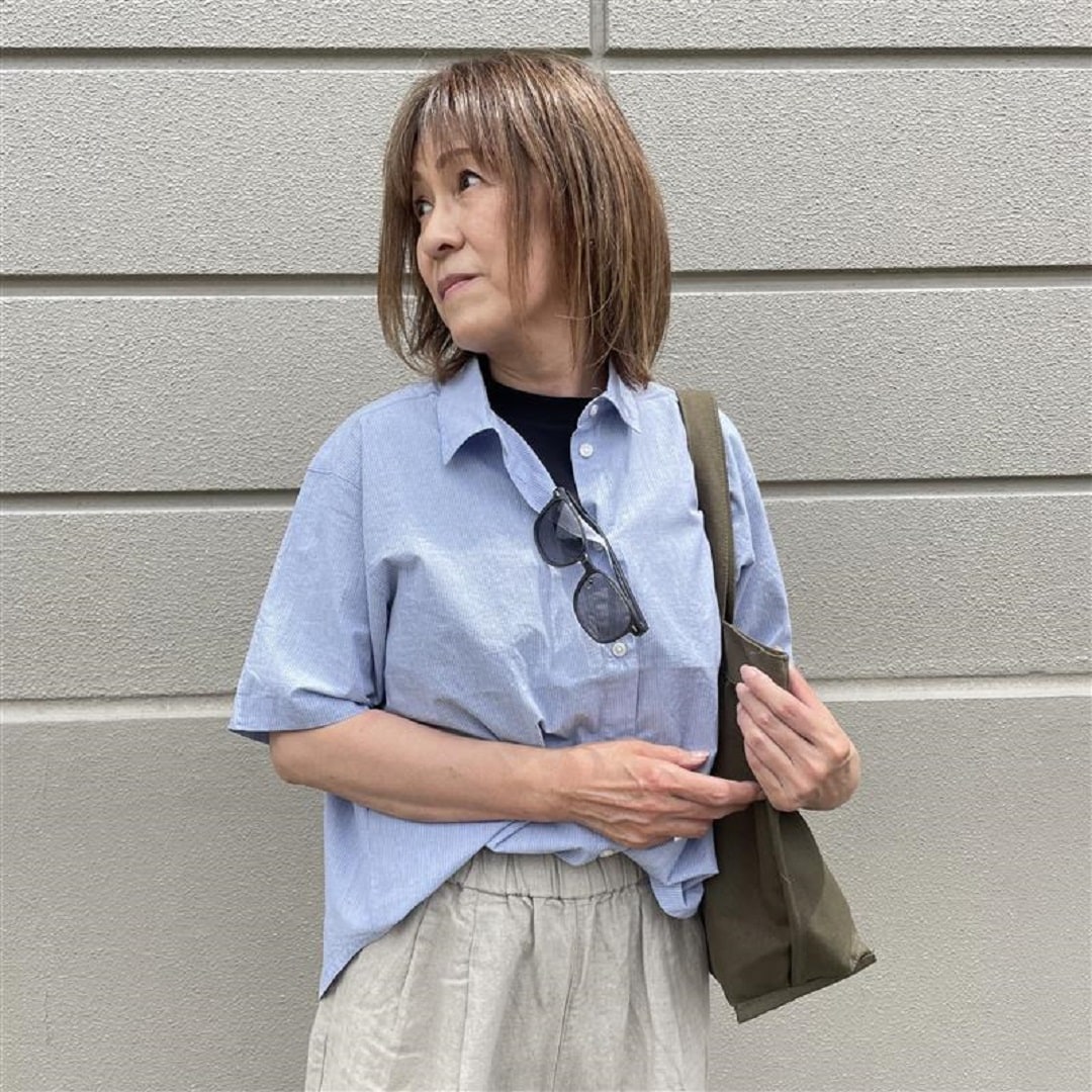 女性スタッフ写真