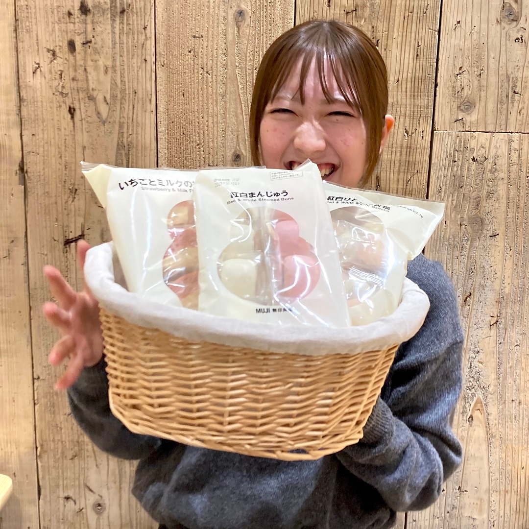 女性スタッフ画像2