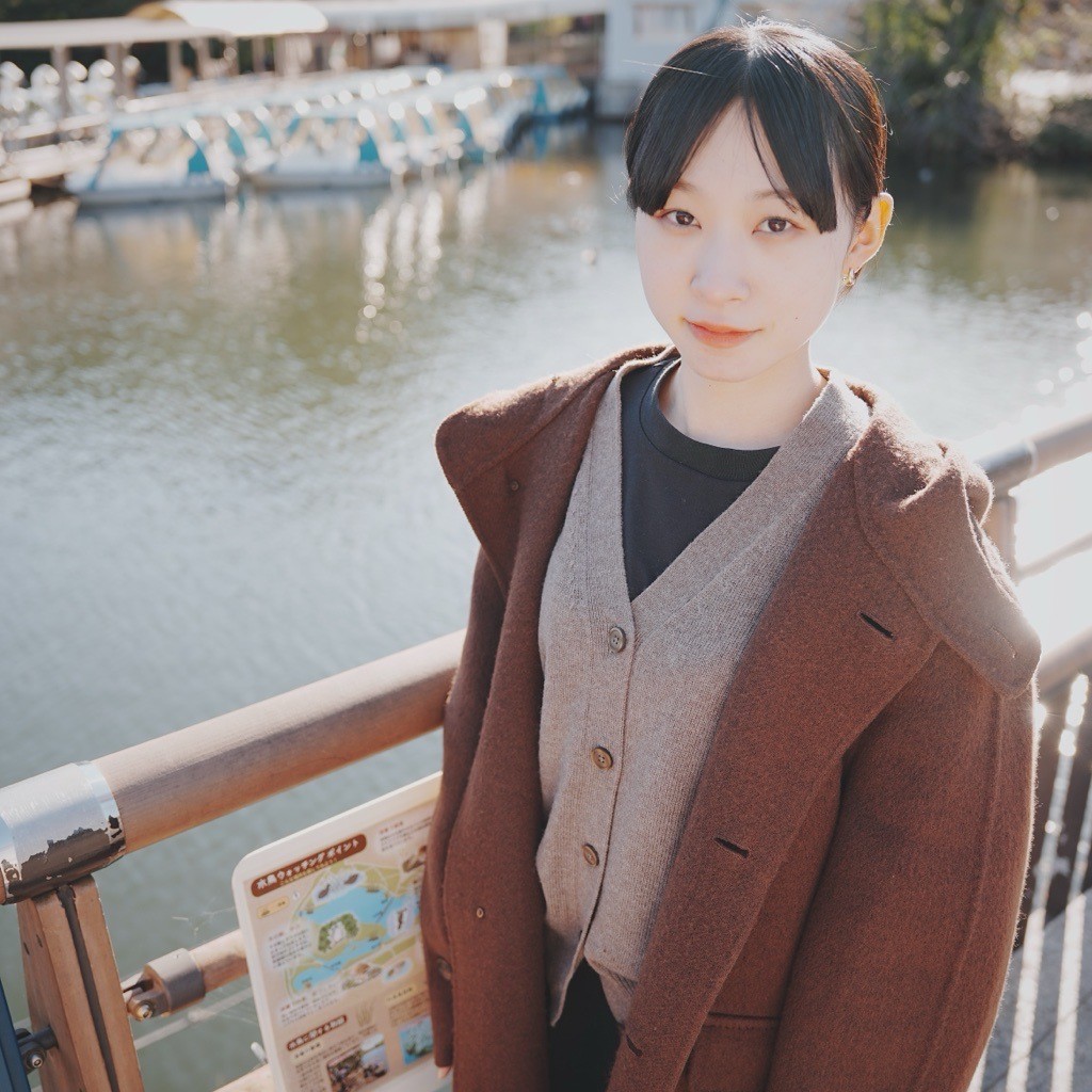 ７