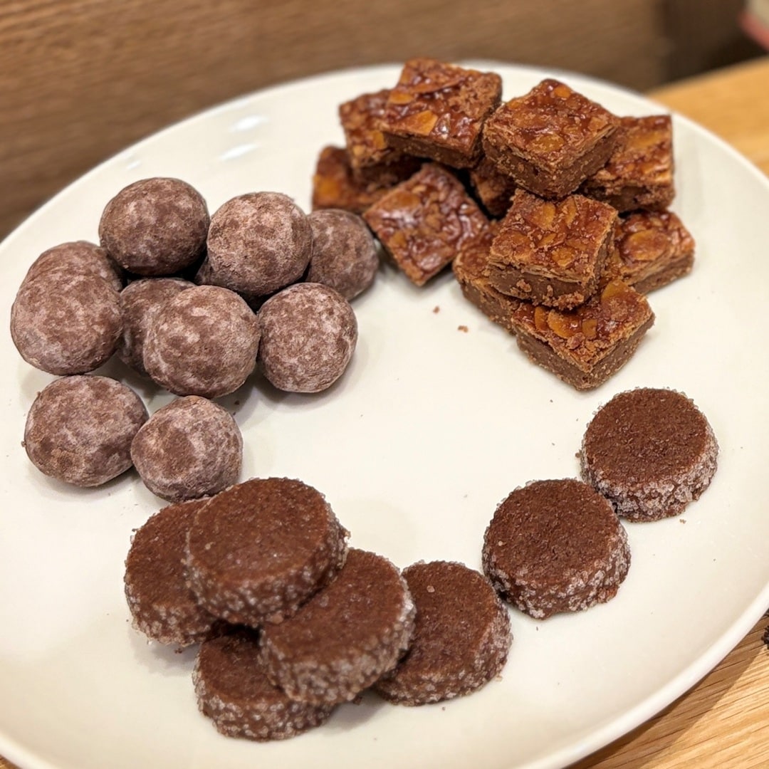 【イオンモール新発田】世界菓子とコーヒー_o9i0gc