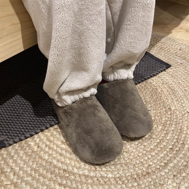 婦人　静電気が起きにくい　着る毛布パジャマ