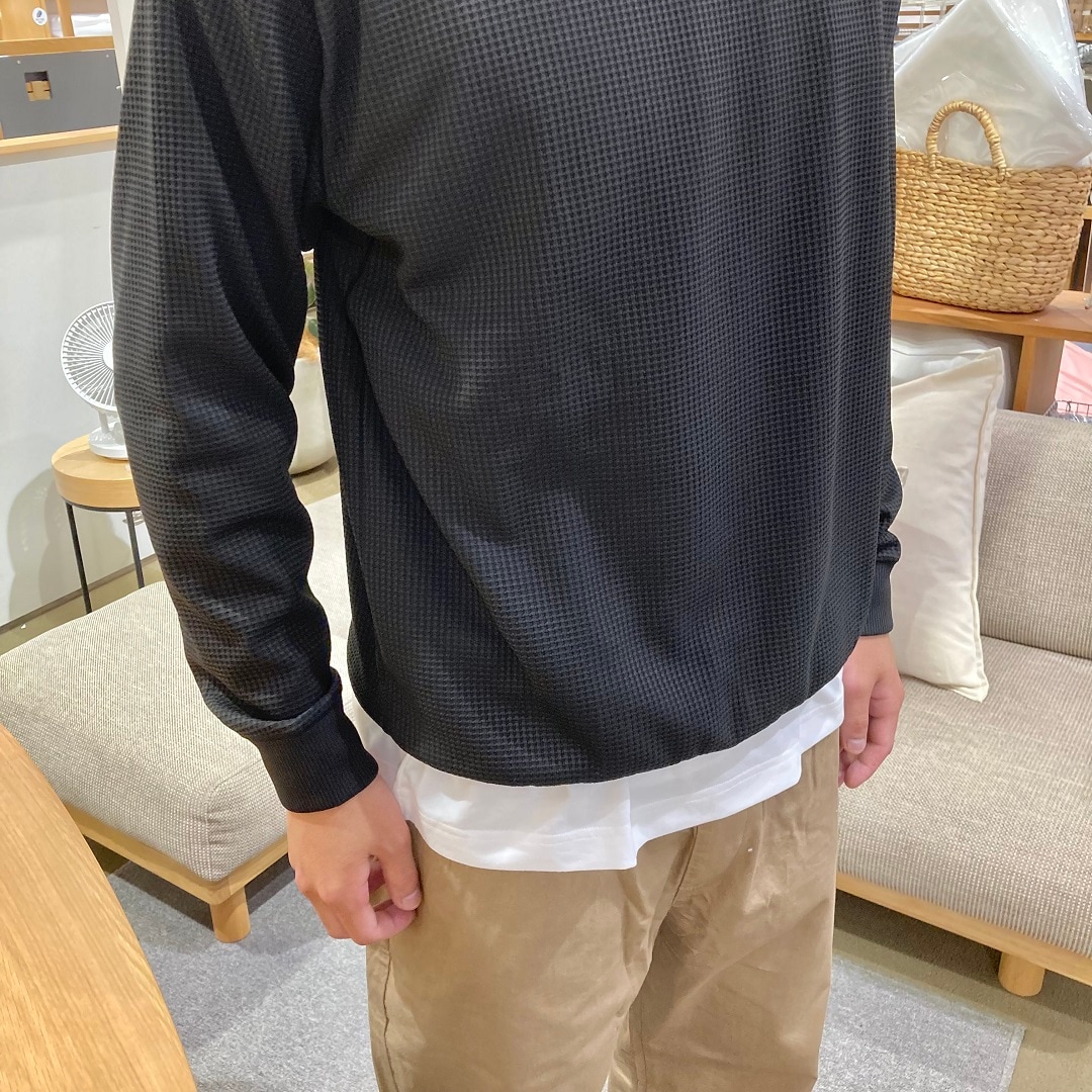 ワッフル長袖Tシャツのレイヤード