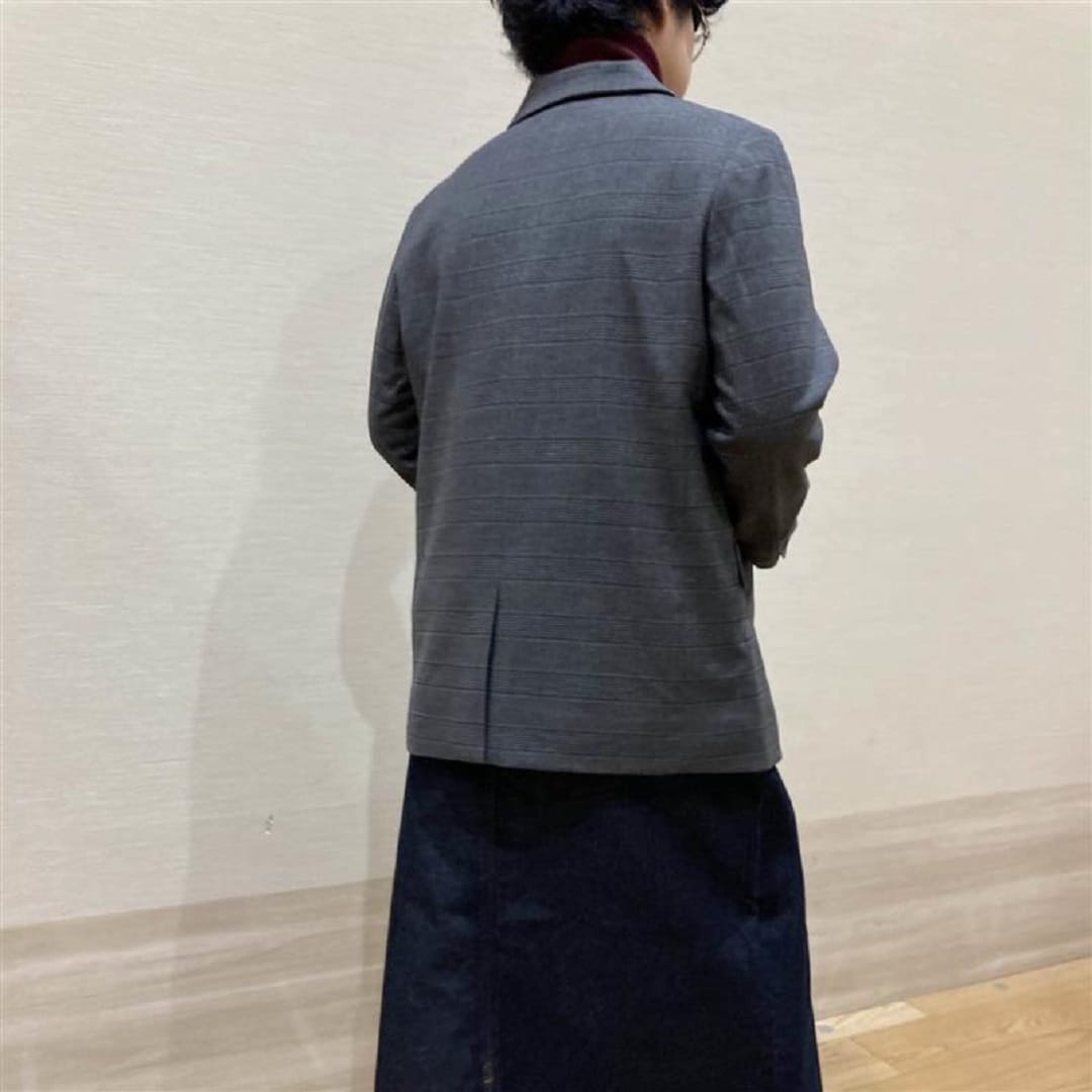 スタッフスナップ後ろ姿