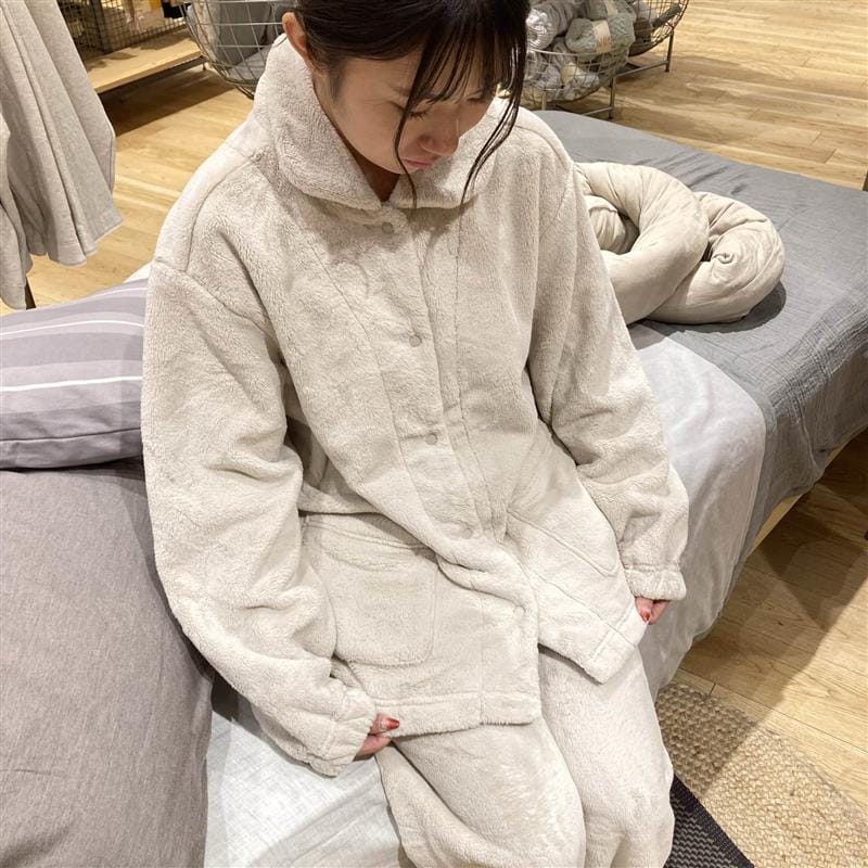 婦人　静電気が起きにくい　着る毛布パジャマ