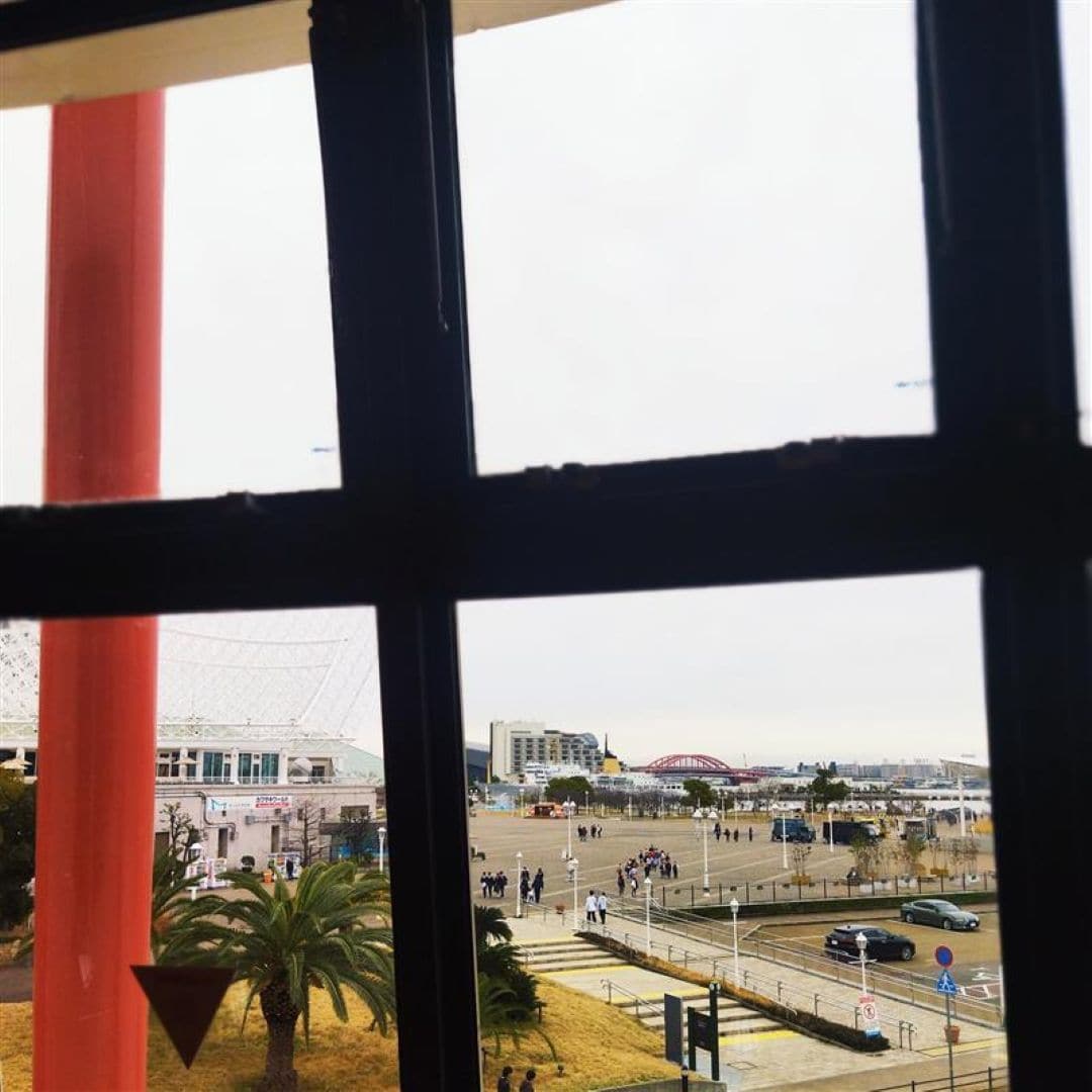 【神戸阪急】窓