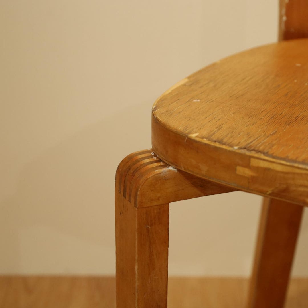 【IDÉE新宿店】時を刻む北欧名作。Alvar Aaltoの「チェア 69　War-leg」に出会う。_ROL1Ih