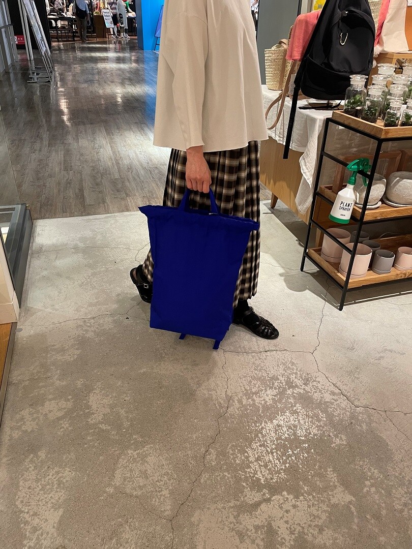 アパレル