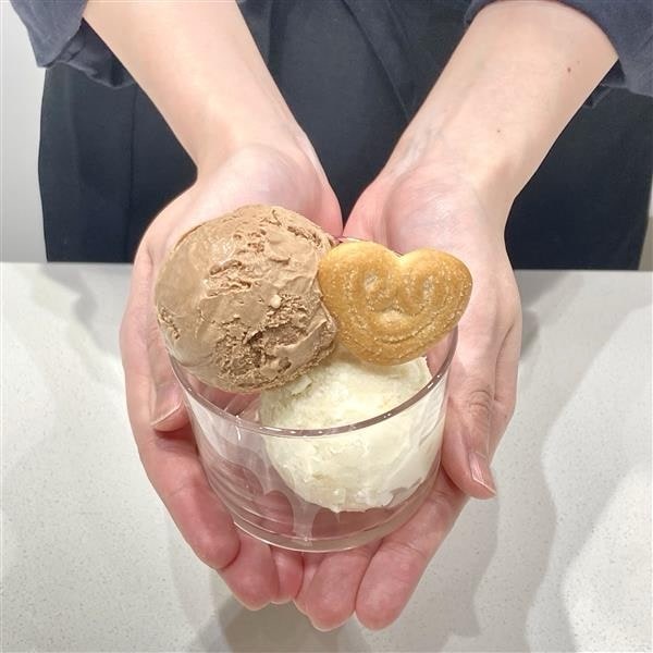 046827